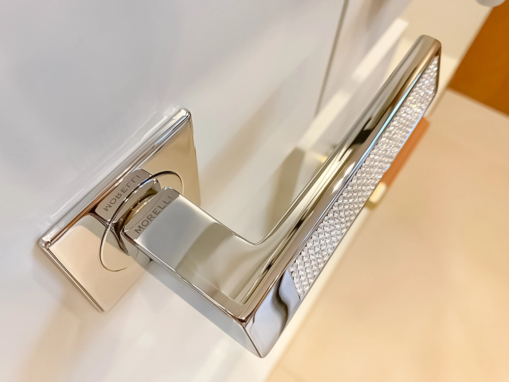 Ручка дверная DOLCE VITA S1 CRO раздельная на квадратной розетке, цвет - хром, латунь фото купить в Волгограде